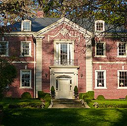 1929 Colonial Revival style home designed by Frazier & Bodin